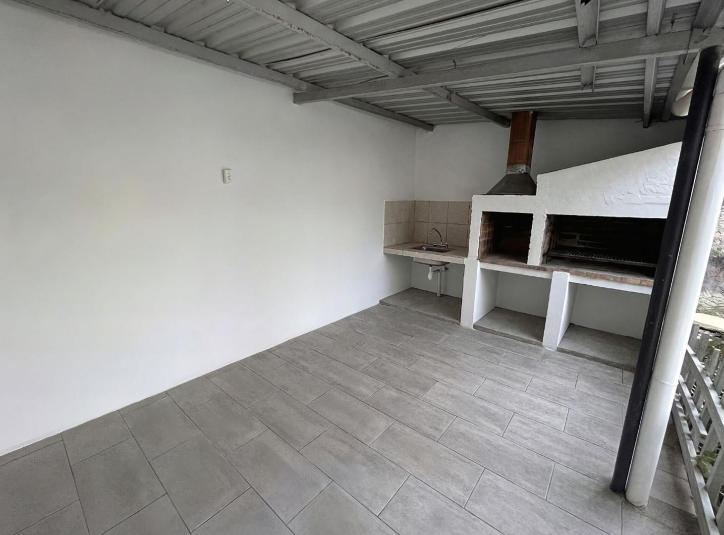 Foto de INTERNO NO PH DOS DORMIS Y PATIO VERDE 7 JEFES, imagen 5