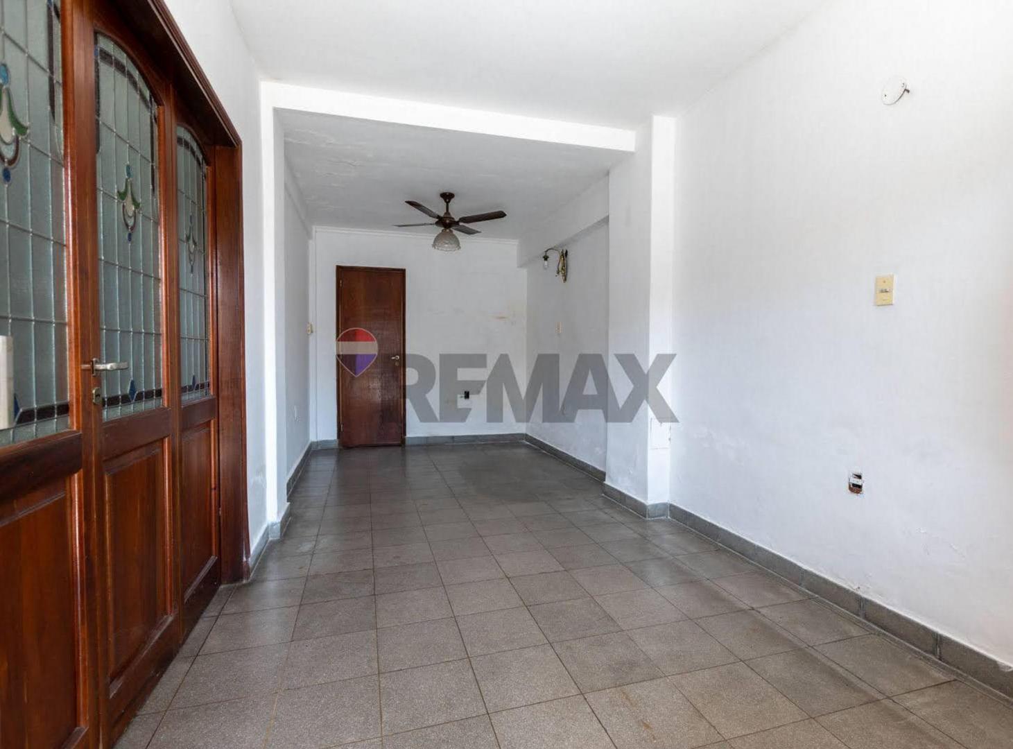 Foto de Casa en Boulevard de 2 pisos - 4 dormis y cochera, imagen 1