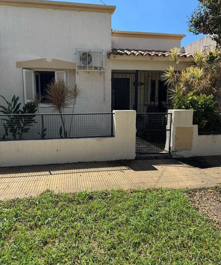 Foto de Casa 2 Dormitorios en Alquiler B Guadalupe, imagen 4