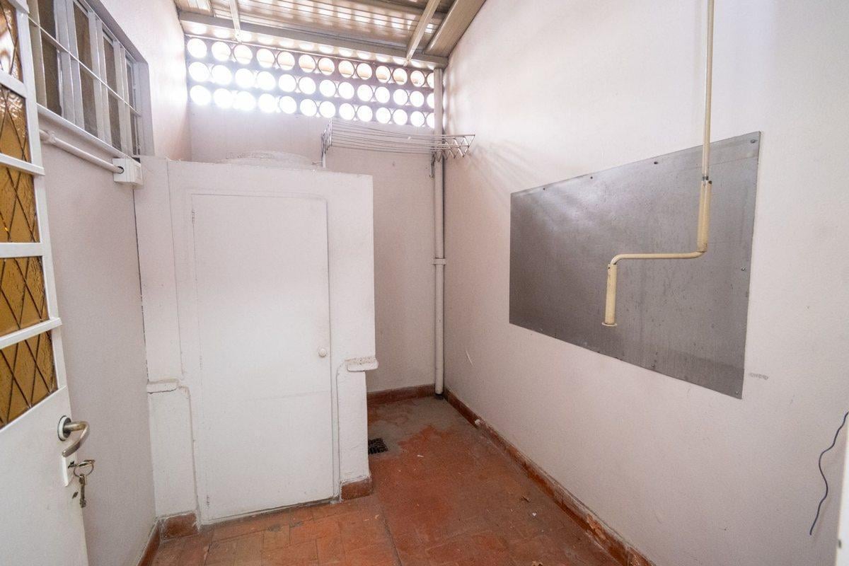 Foto de Casa de Categoría a 5 cuadras de BV Pellegrini., imagen 5