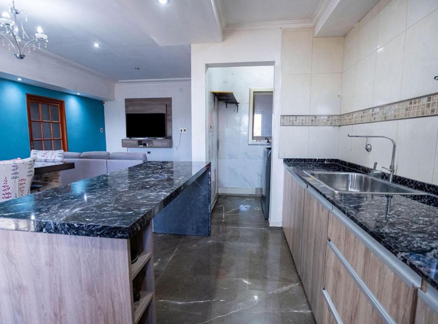 Foto de GRAN TERRENO CON CASA EN PLANTA BAJA, imagen 1