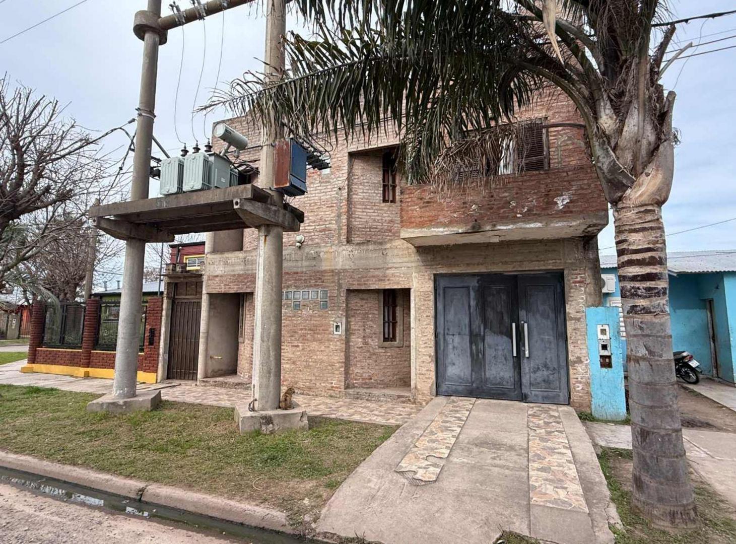 Foto de VENTA CASA 3 DORMITORIOS Y PATIO EN B. FAVALORO, imagen 1