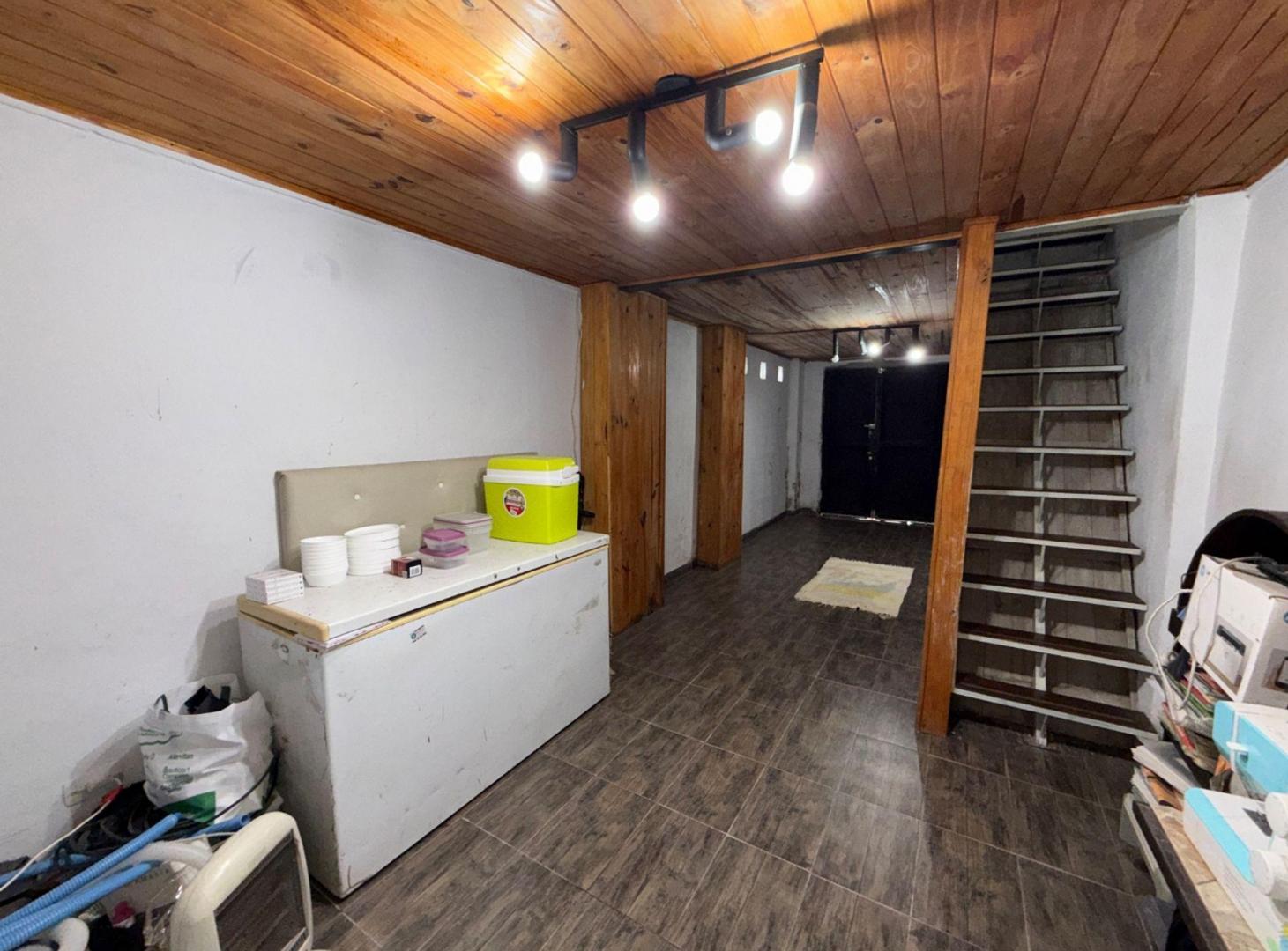 Foto de VENTA CASA 3 DORMITORIOS Y PATIO EN B. FAVALORO, imagen 3