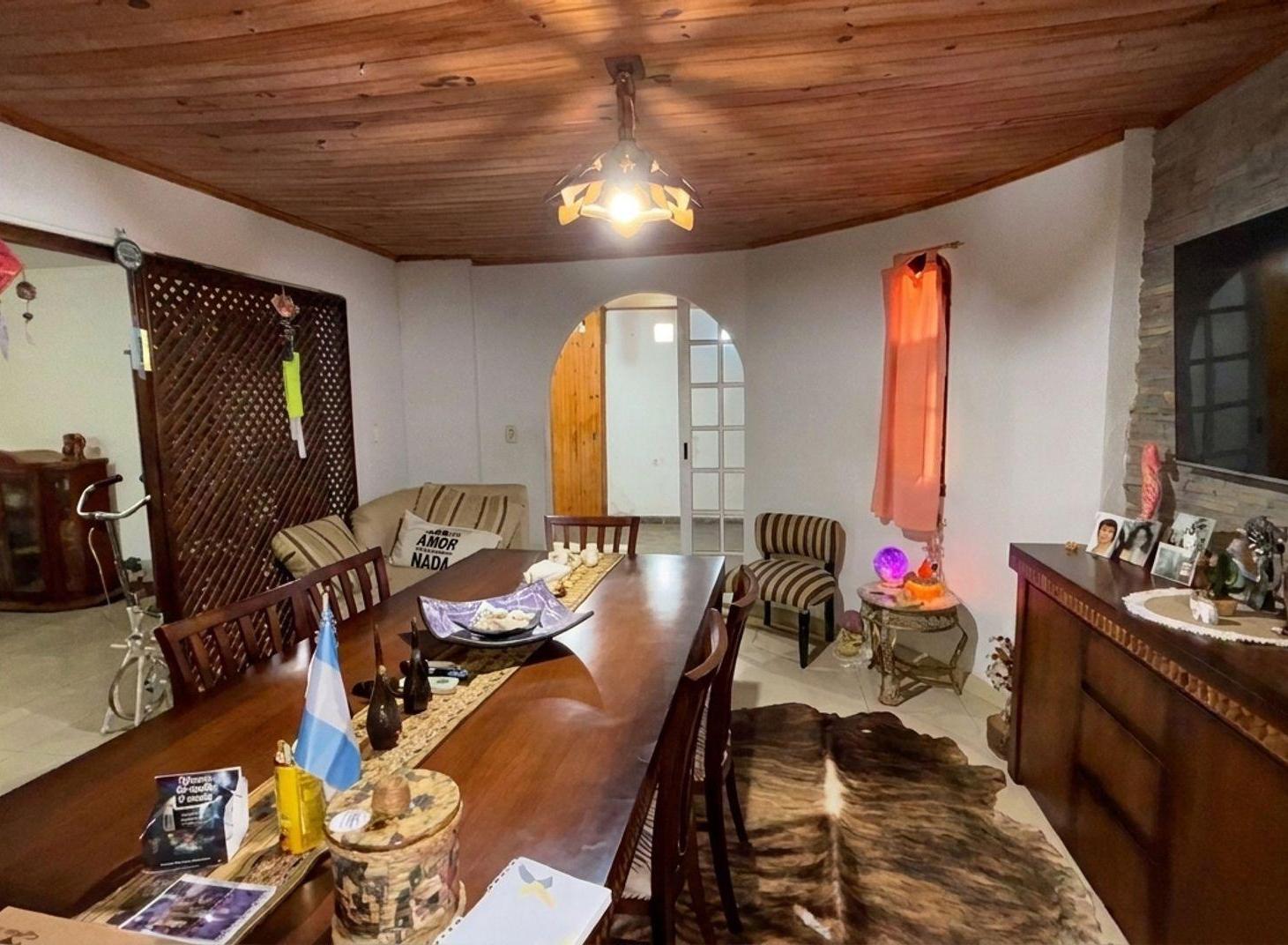 Foto de VENTA CASA 3 DORMITORIOS Y PATIO EN B. FAVALORO, imagen 5