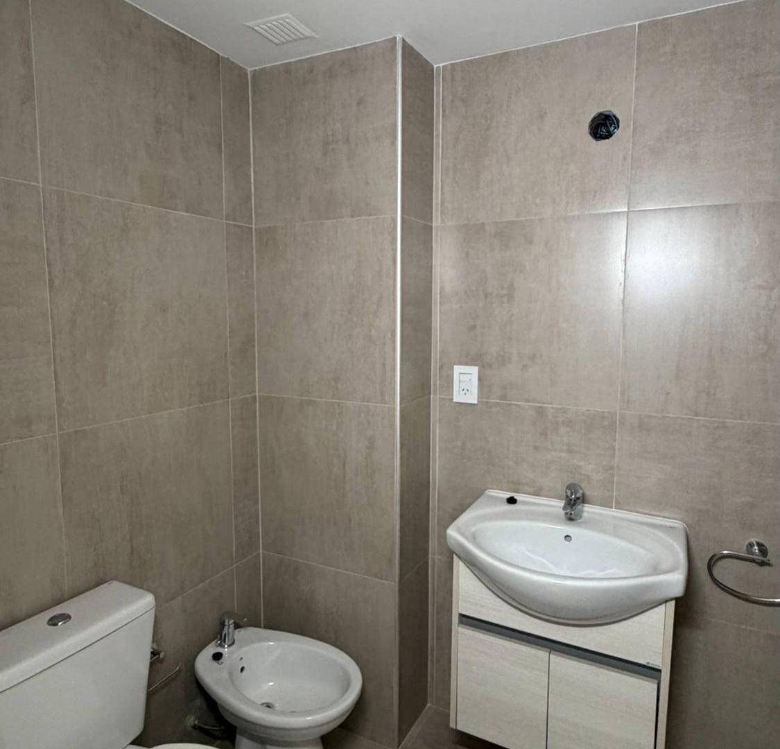 Foto de Venta Depto 2 dormitorios y cochera, imagen 5