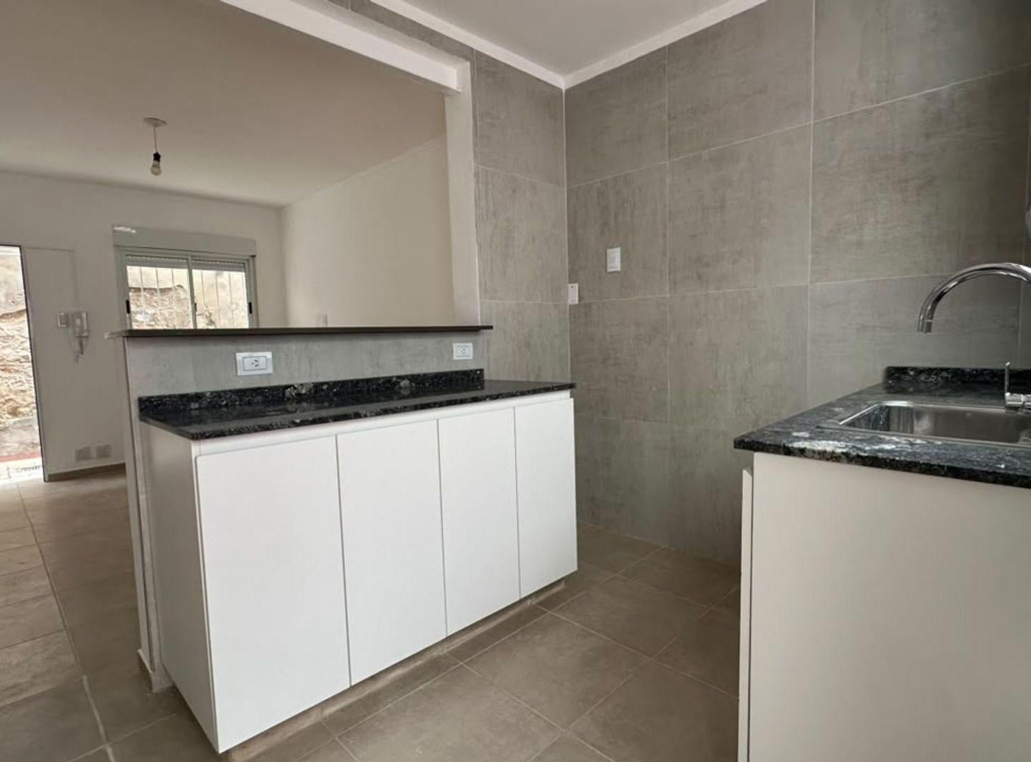 Foto de INTERNO A LA VENTA EN CONSTITUYENTES, imagen 1