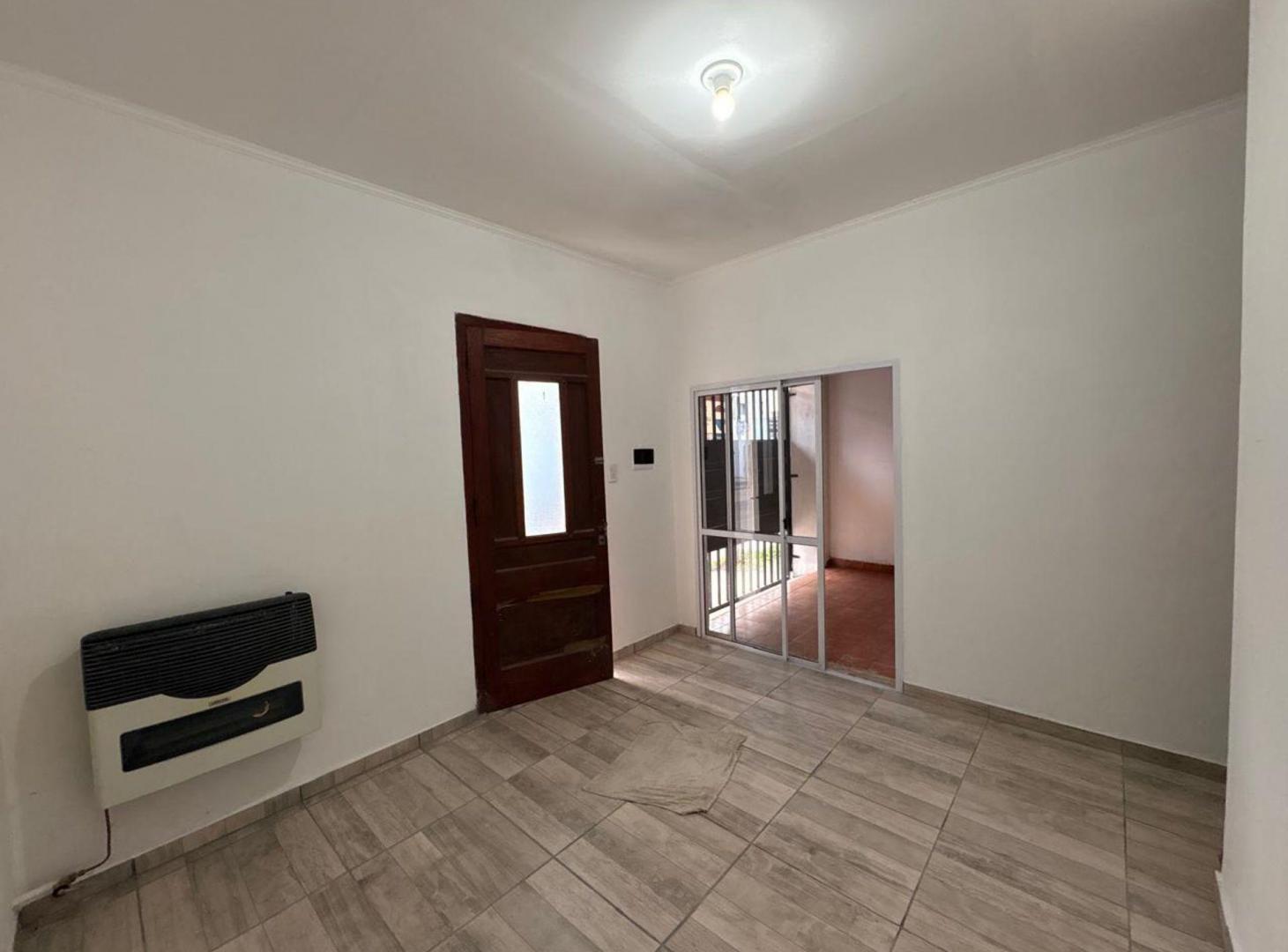Foto de CASA EN VENTA EN EL CENTRO DE CORONDA, imagen 3