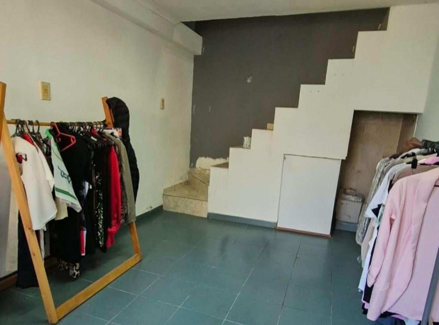 Foto de Venta Casa 2 dormitorios-Cochera-Local, imagen 4