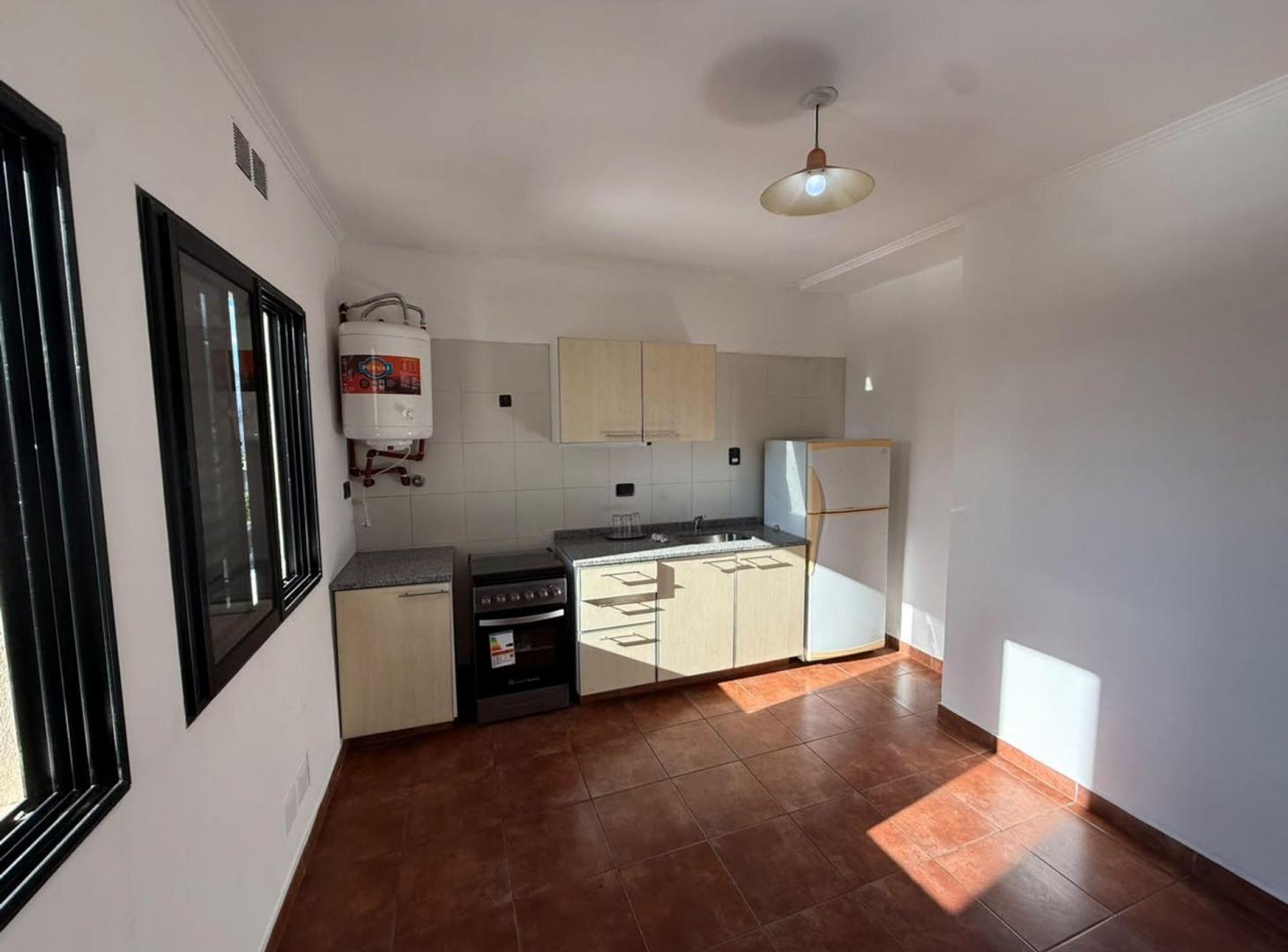 Foto de Depto de 1 dormitorio en alquiler en Canidoti Sur, imagen 2