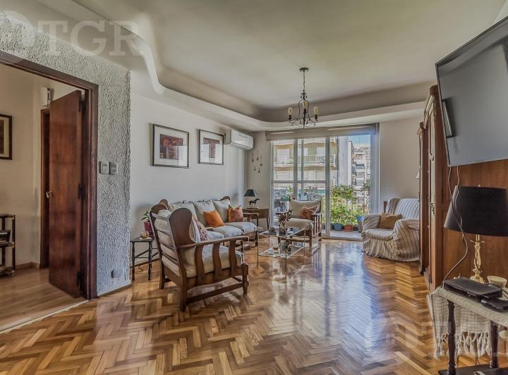 Semipiso en venta en Recoleta, 3 Dormitorios con Dependencia y Balcon corrido al frente 5