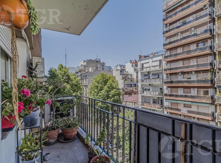 Semipiso en venta en Recoleta, 3 Dormitorios con Dependencia y Balcon corrido al frente 4