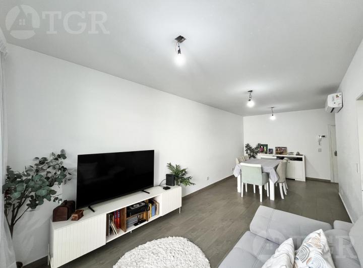 Venta Departamento 4 Ambientes en Flores con Cochera Pileta 5