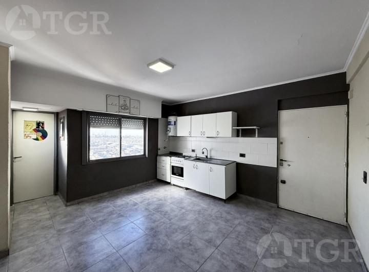 Venta departamento 2 ambientes con patio terraza Avellaneda Centro 3