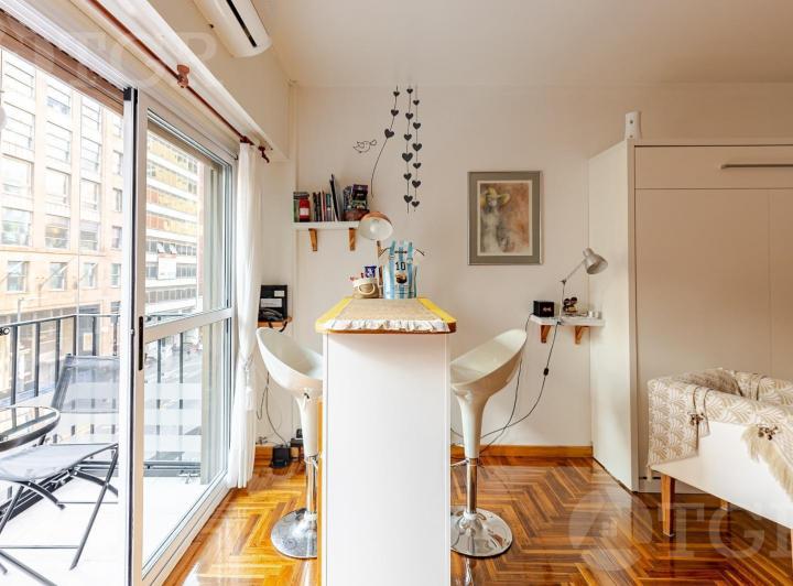 VENTA MONOAMBIENTE AMOBLADO EN MICROCENTRO 4