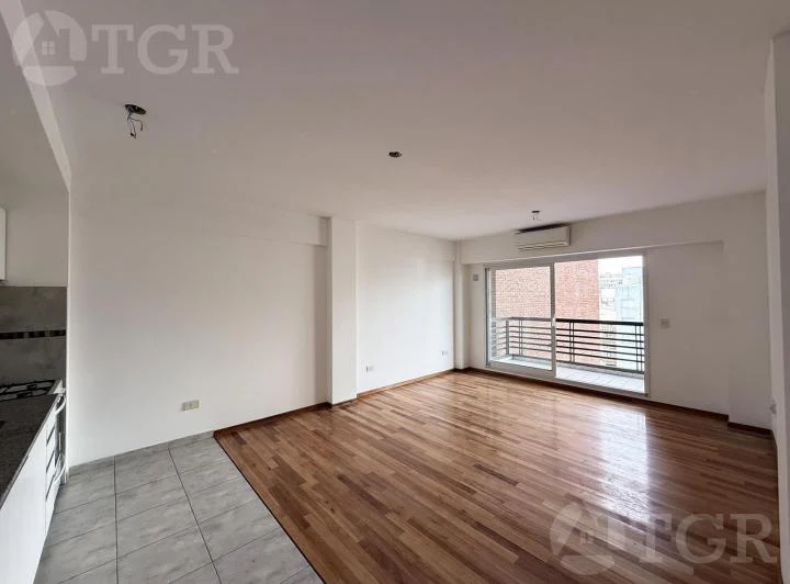 Alquiler Departamento 2 Ambientes con Cochera en Villa Urquiza 4