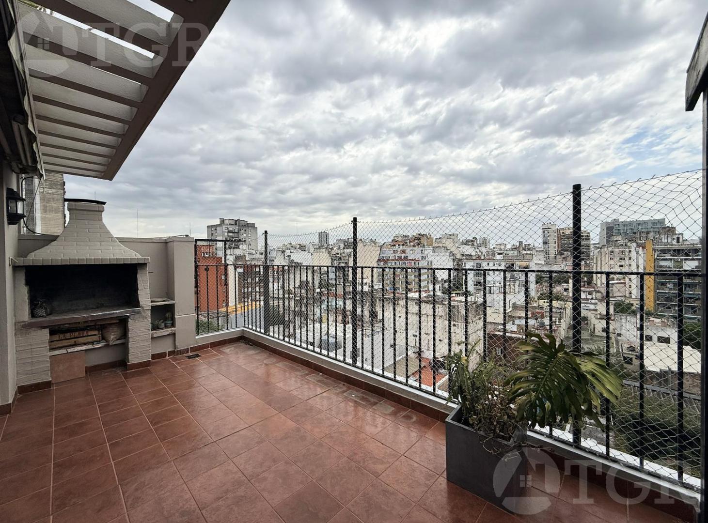 Venta Departamento de 5 ambientes en Balvanera