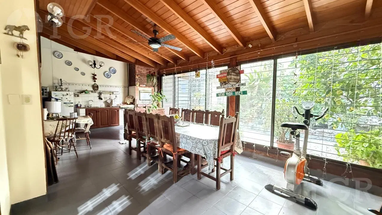 Casa en venta en Villa Lynch 2