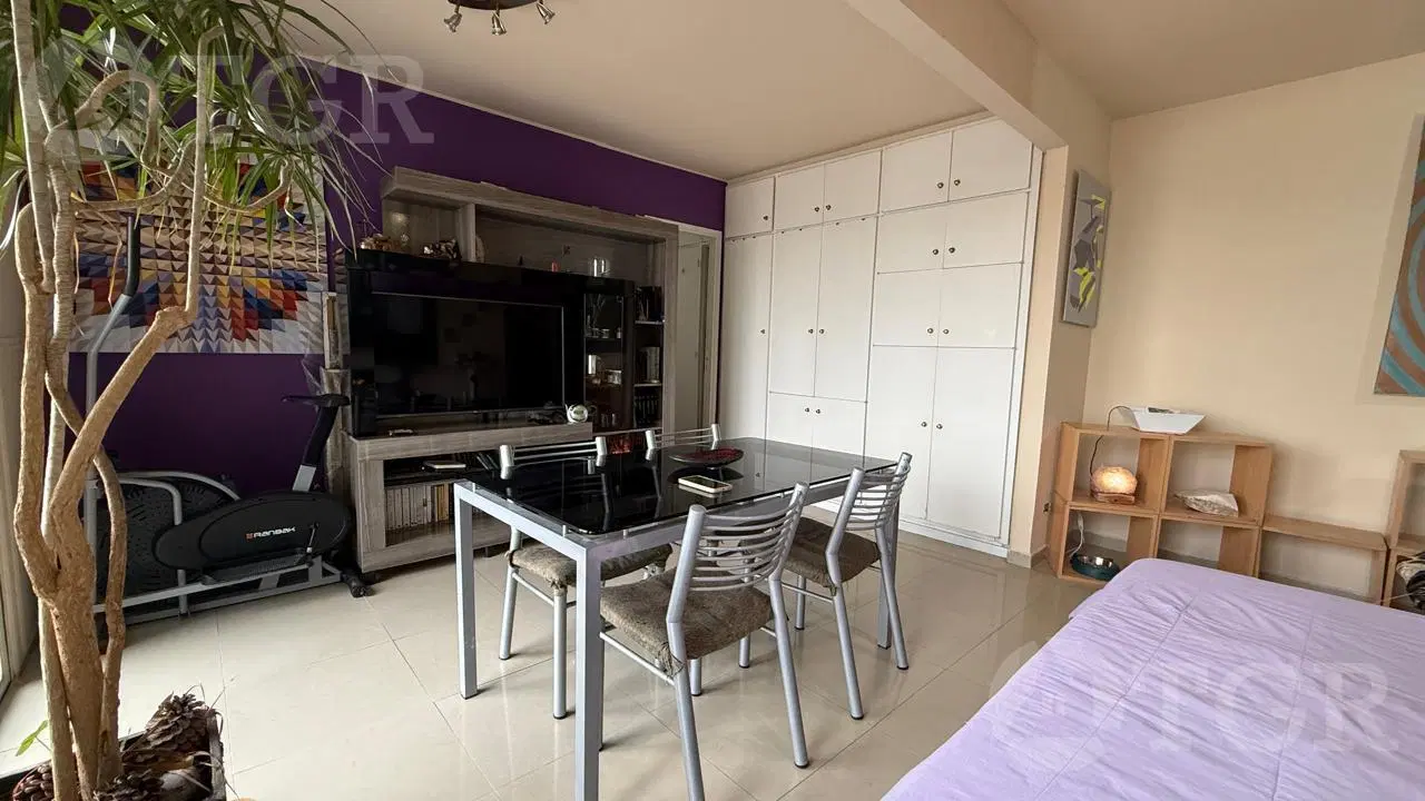 Departamento en venta de 3 ambientes con balcón y apto crédito 2
