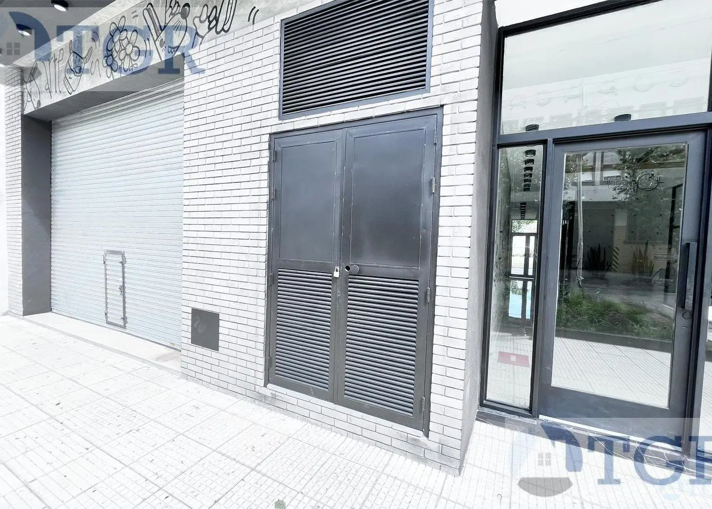 Local en Venta en Villa Dominico a "Estrenar" 2