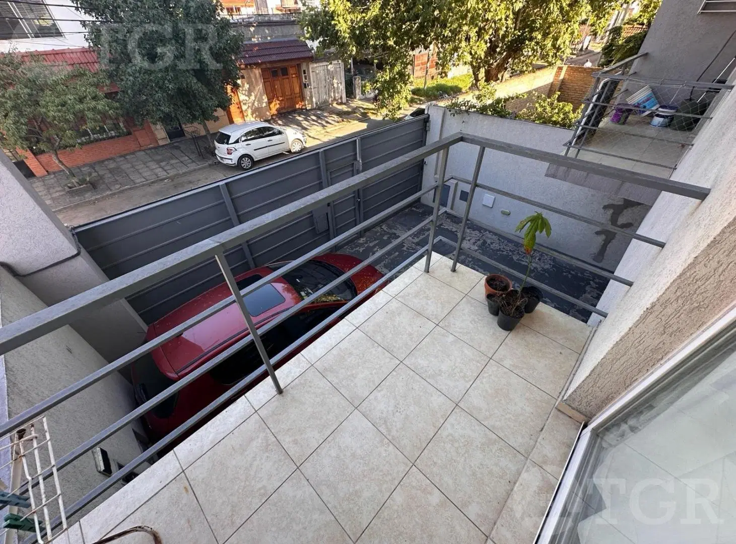 VENTA DEPARTAMENTO MONOAMBIENTE con COCHERA CUBIERTA en CASEROS 4