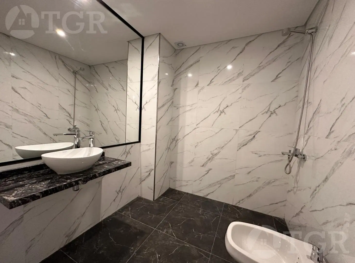 VENTA Monoambiente a estrenar en Monserrat 8