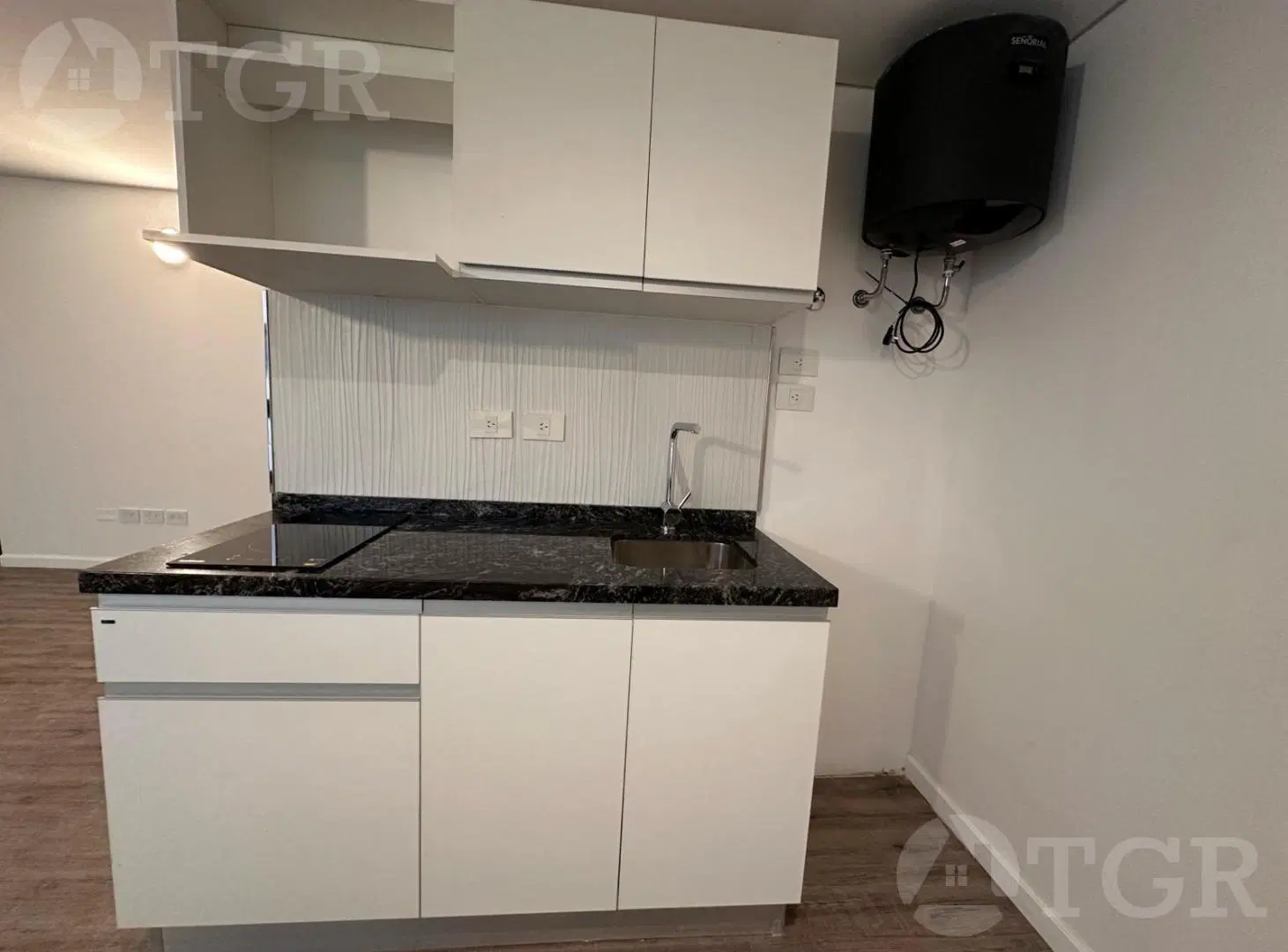 VENTA Monoambiente a estrenar en Monserrat 5