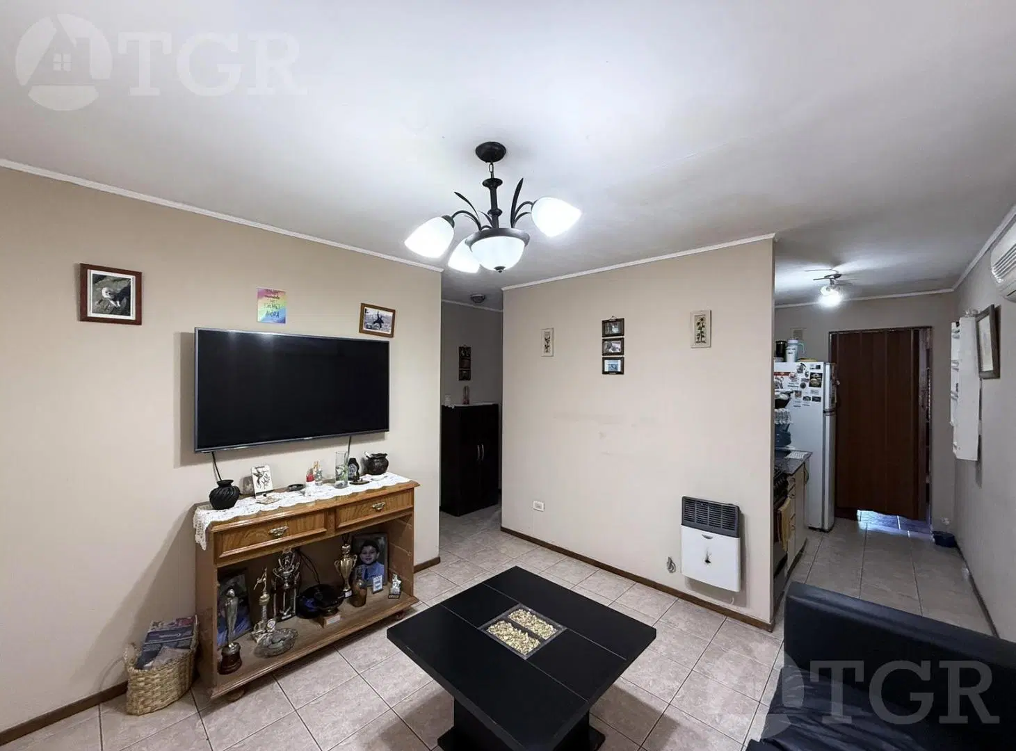 Casa con escritura, galeria y entrada para varios autos – Altos de Podestá 4