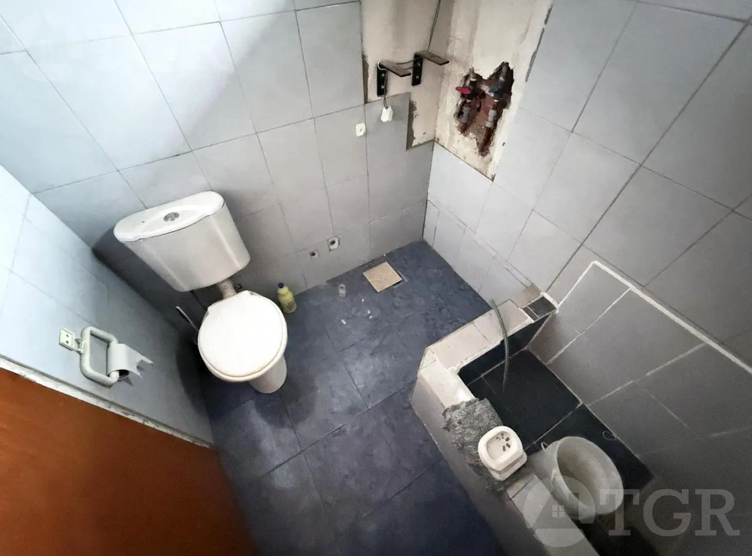 Dos Casas en venta en un lote propio en Temperley 5