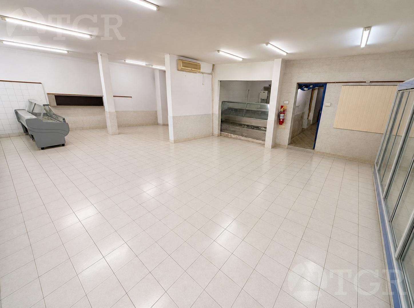 Foto de Inmueble Comercial con Vivienda Independiente | 350 m² Cubiertos |, imagen 5