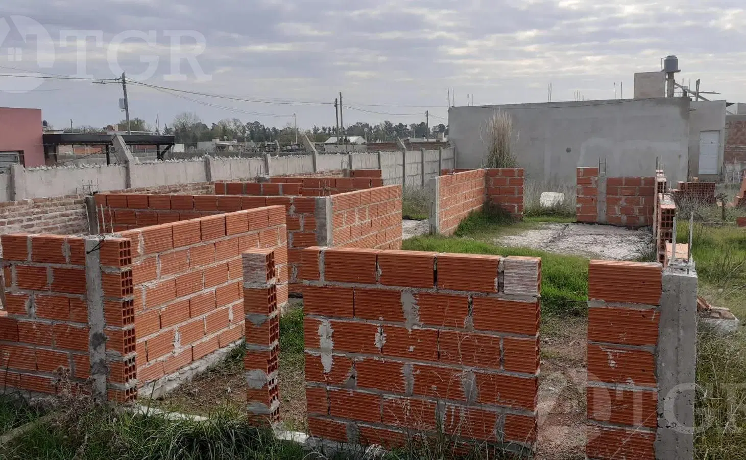 TERRENO CON MEJORA - MAXIMO PAZ 3