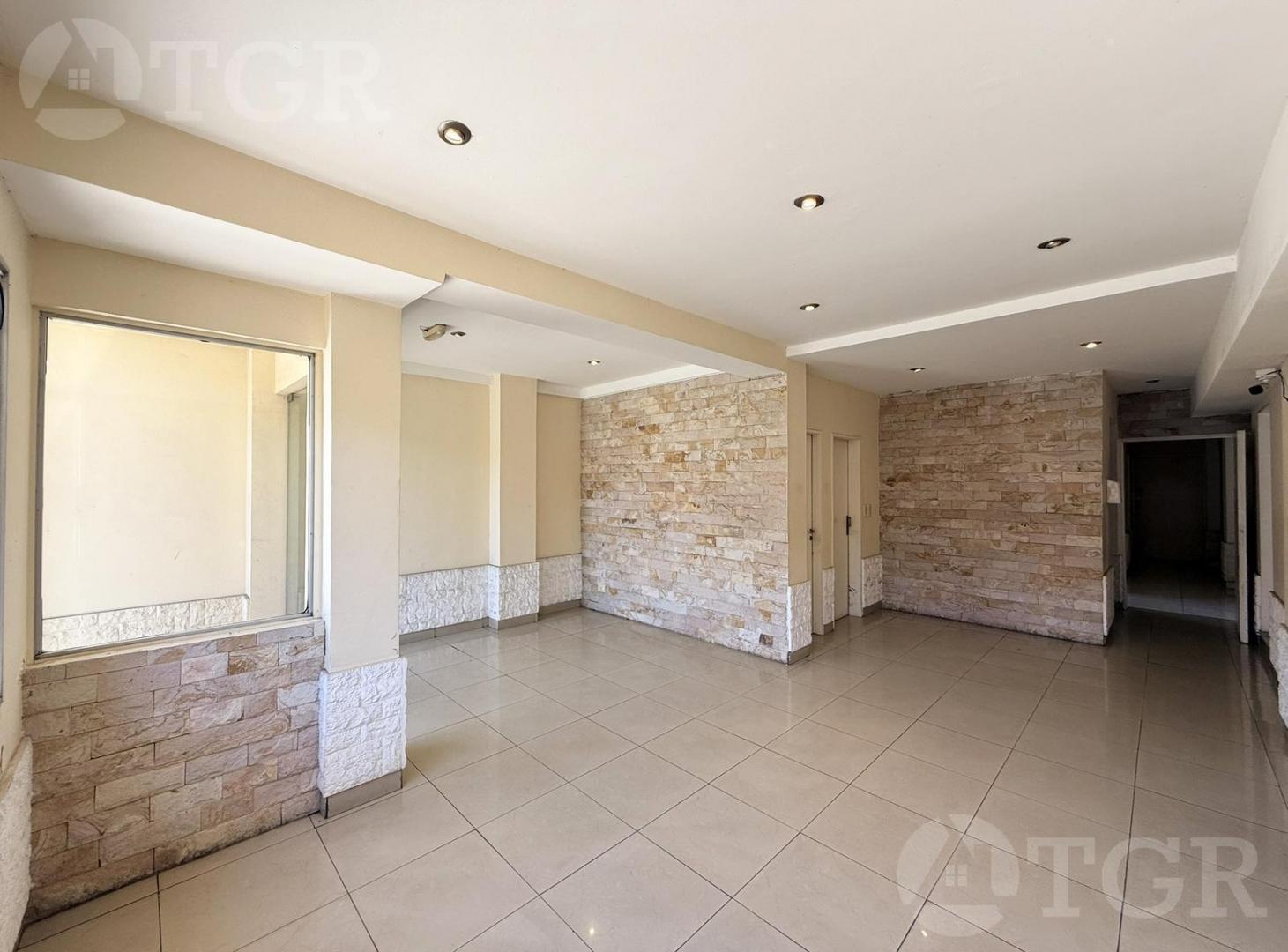 Departamento en venta 2 Ambientes en PB con Gran Patio - San Justo