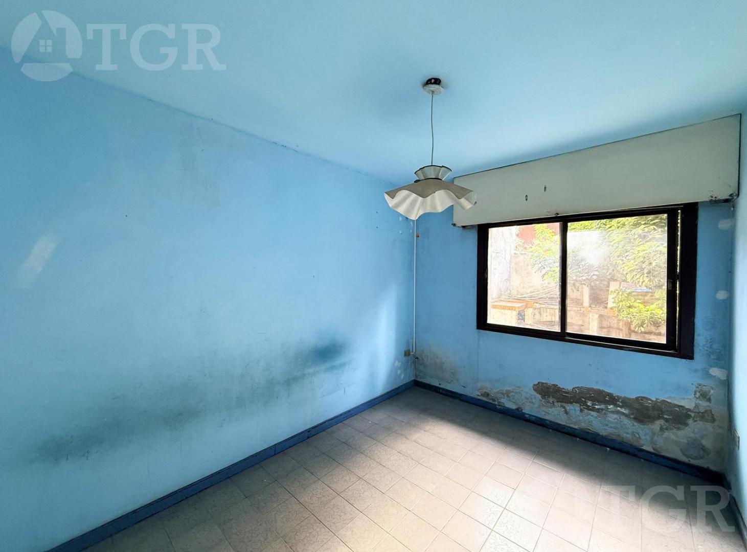 Foto de VENTA PH 3 AMB CON GALERIA Y PATIO EN LOMA HERMOSA, imagen 2