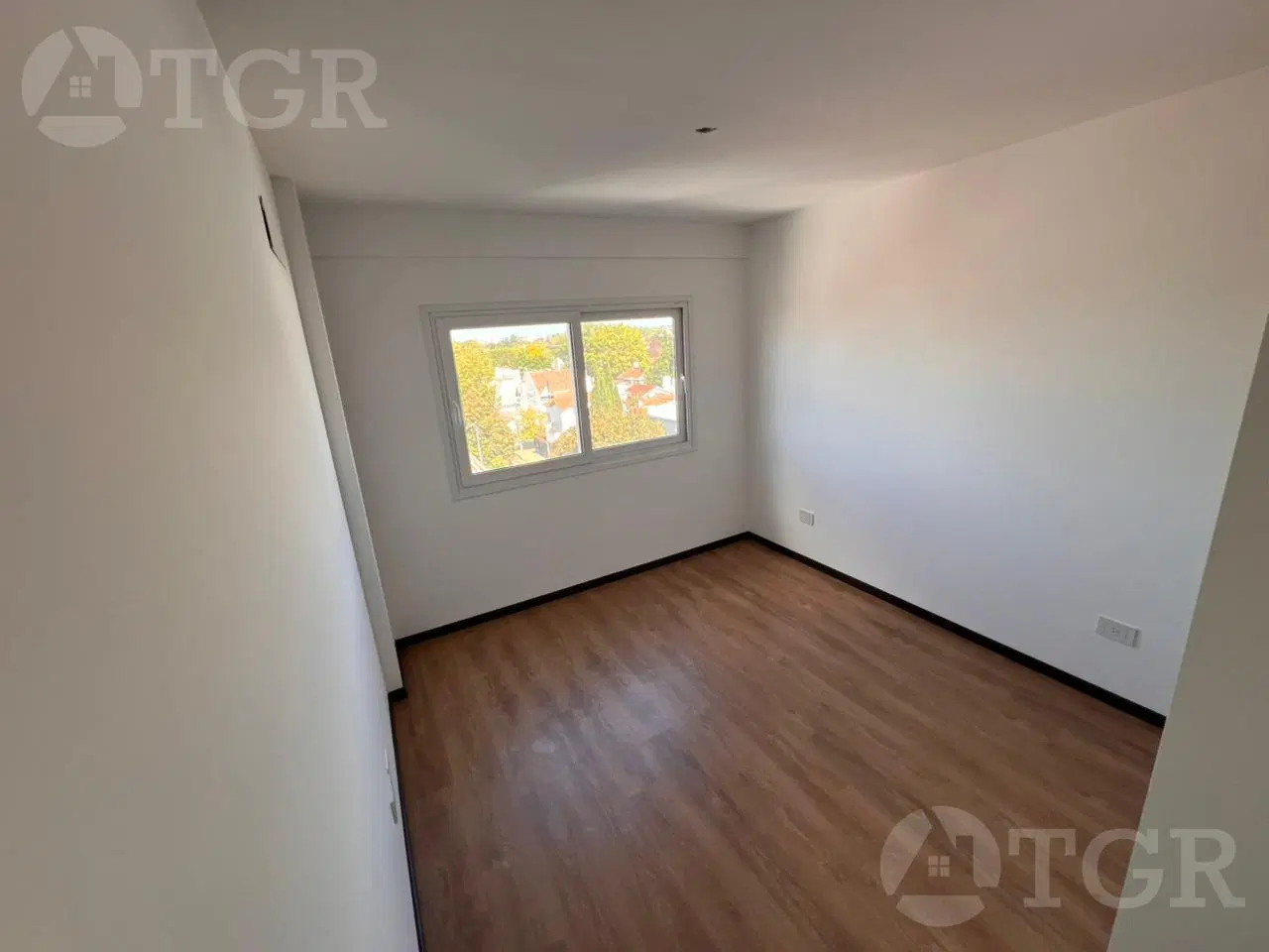 DEPARTAMENTO 2 AMBIENTES A ESTRENAR EN HAEDO – AV. RIVADAVIA 4