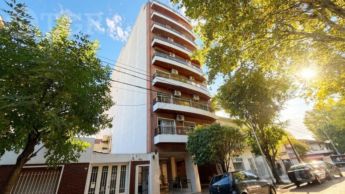 Departamento en Monte Castro 4