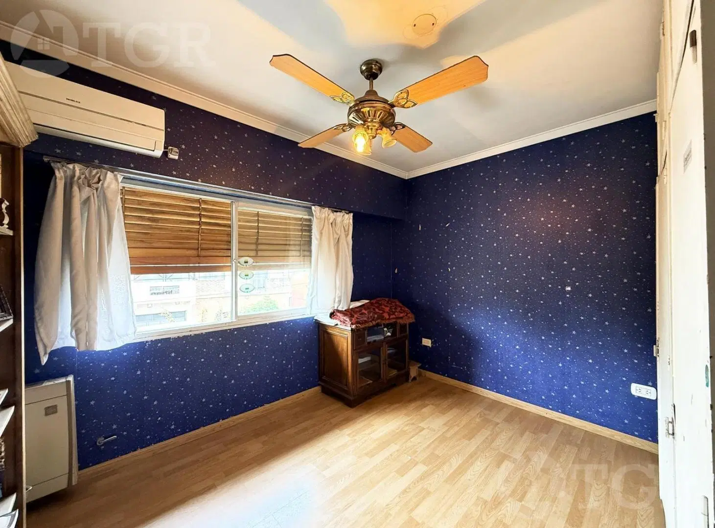 PH 5 Ambientes en Venta con Cochera y Terraza en Remedios de Escalada 3