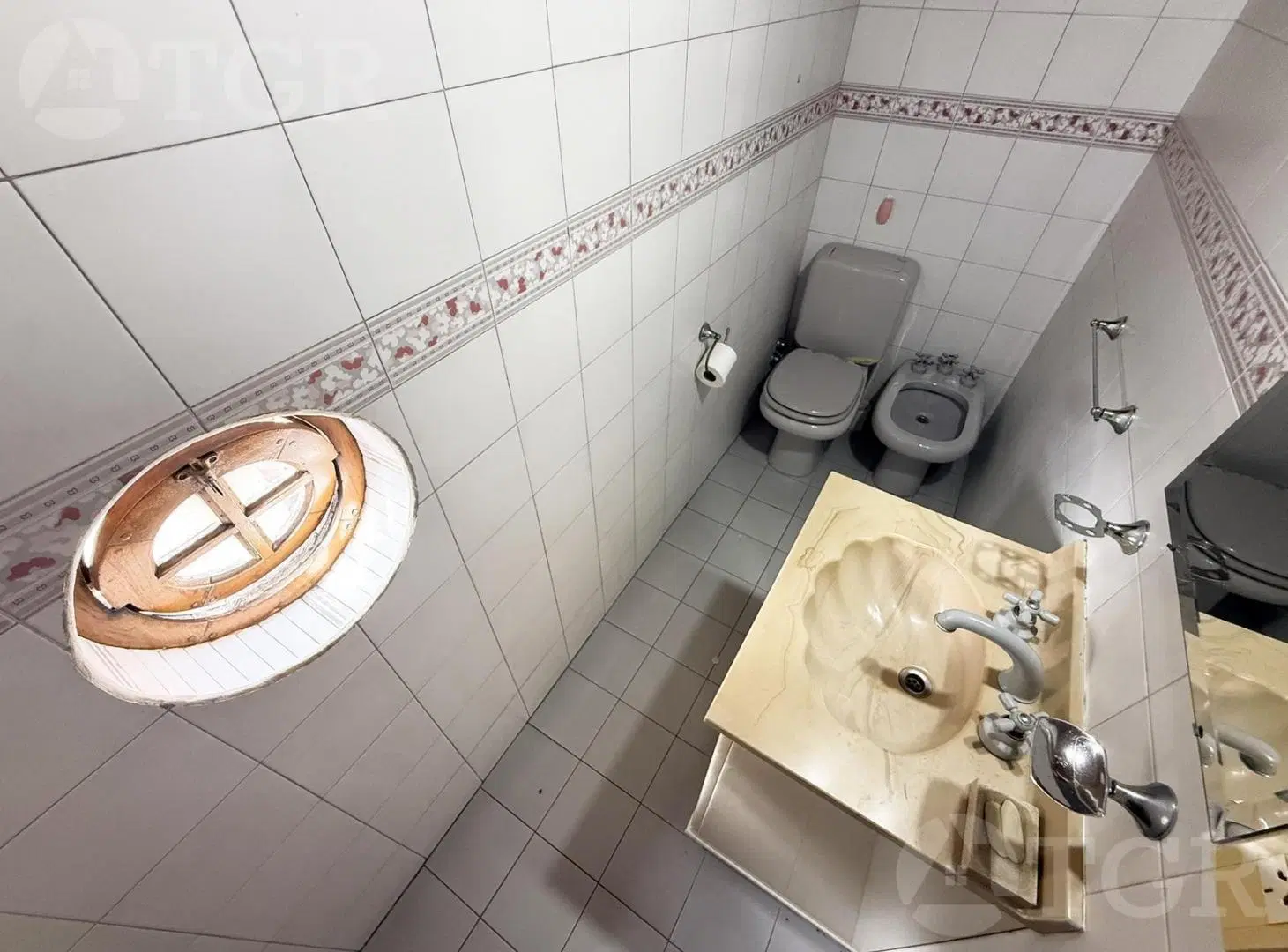PH 5 Ambientes en Venta con Cochera y Terraza en Remedios de Escalada 5