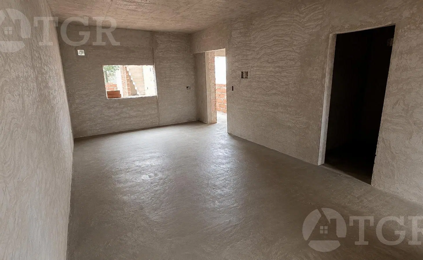 Departamentos de categoría en pozo BERNAL -Oportunidad de inversión- 4