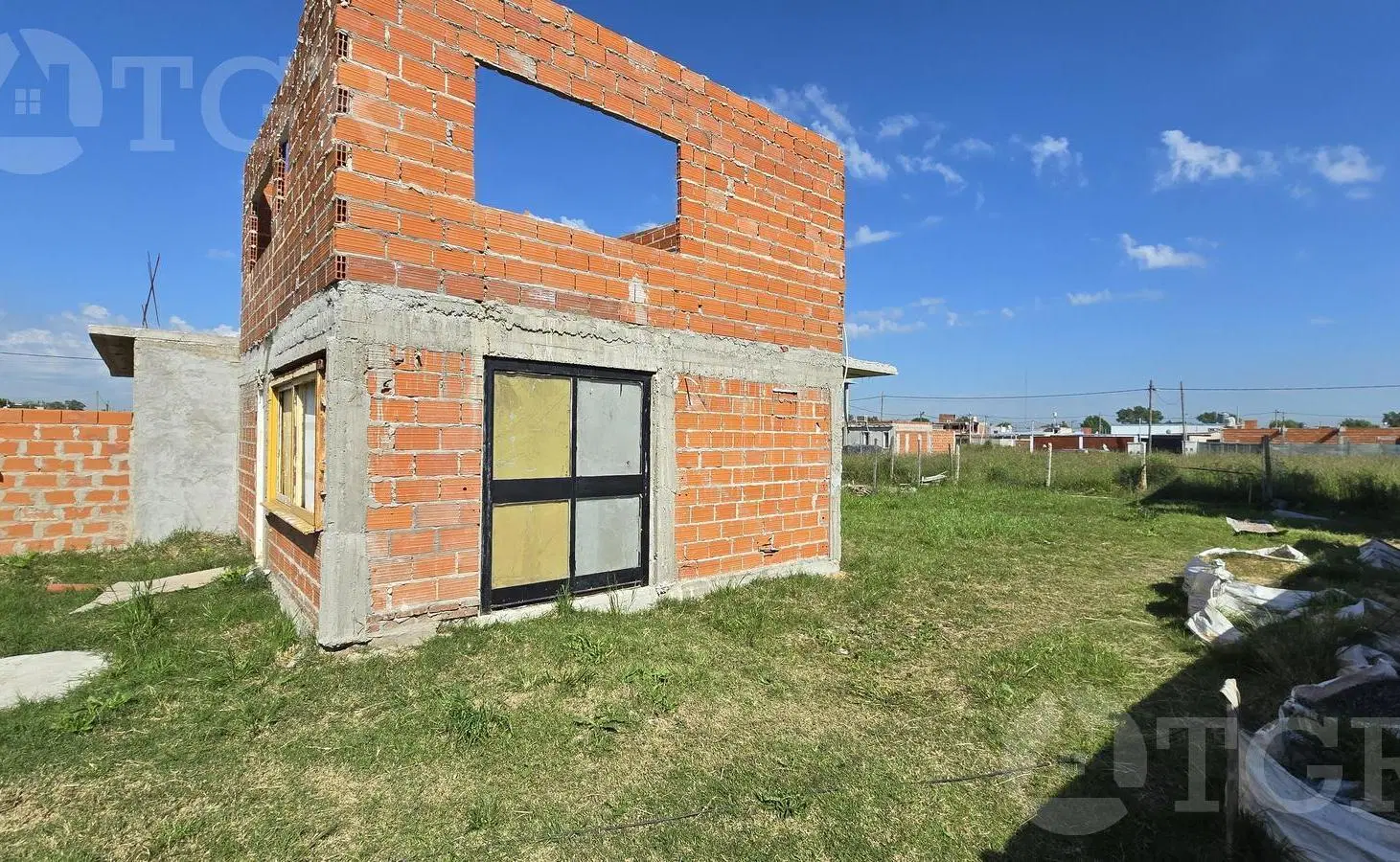 Casa a terminar en Tristán Suarez Barrio Mi Tierra 4