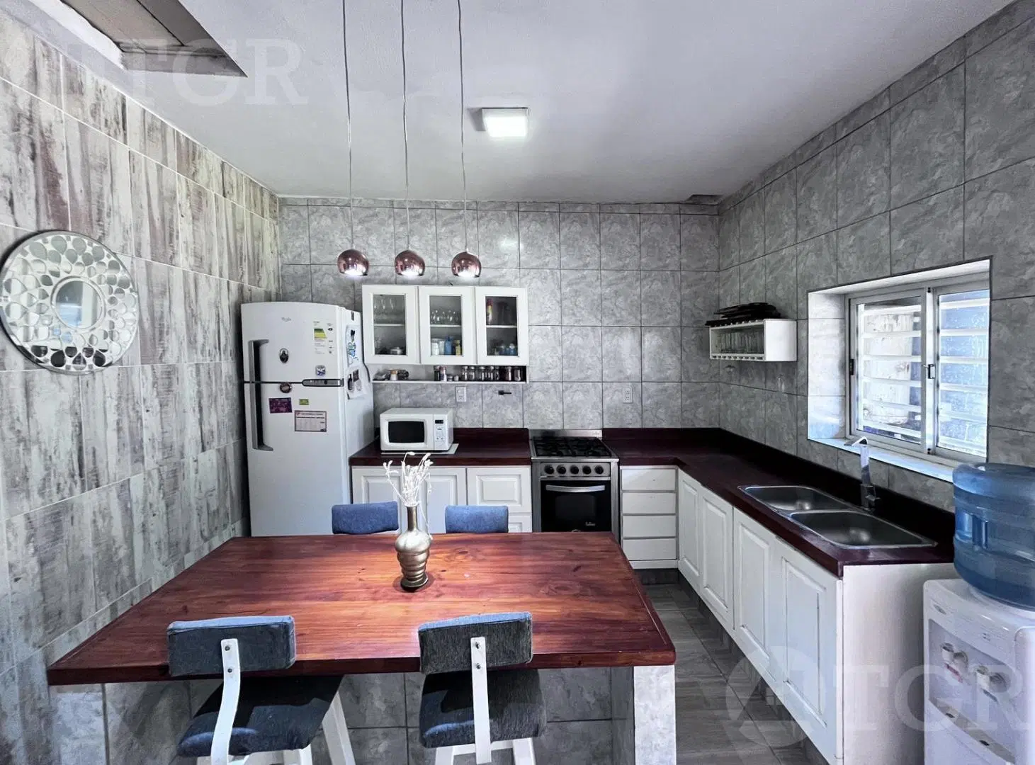 Venta de distinguida casa en Hurlingham 4