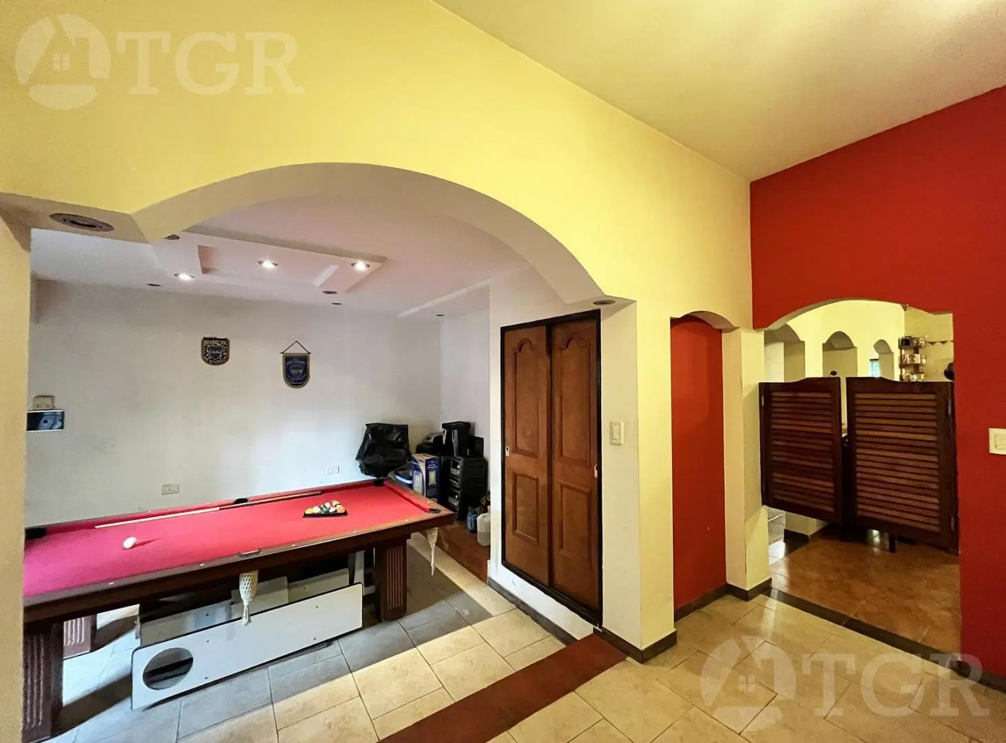 Venta casa de 6 ambientes en Villa Bosch 5