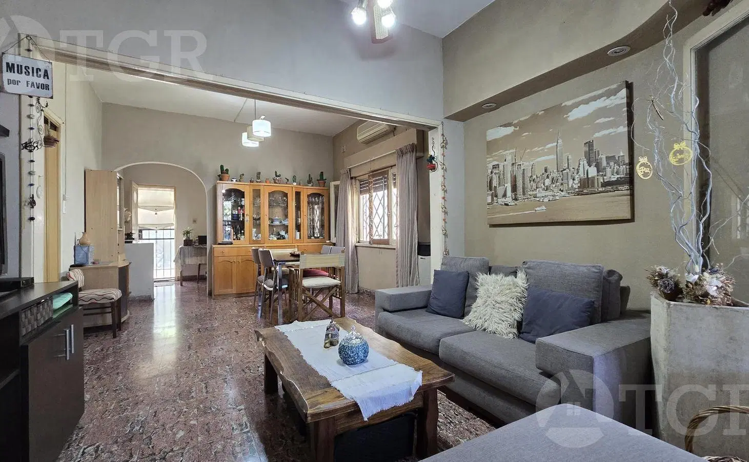 Casa en venta en Monte Chingolo con tinglado nave industrial gran espacio de guardado 4