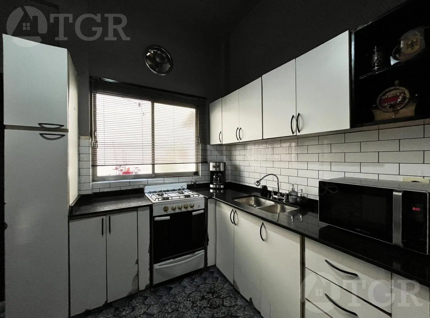 Venta PH 3 ambientes  Planta Baja con Entrada Independiente, Patio y Cochera 5