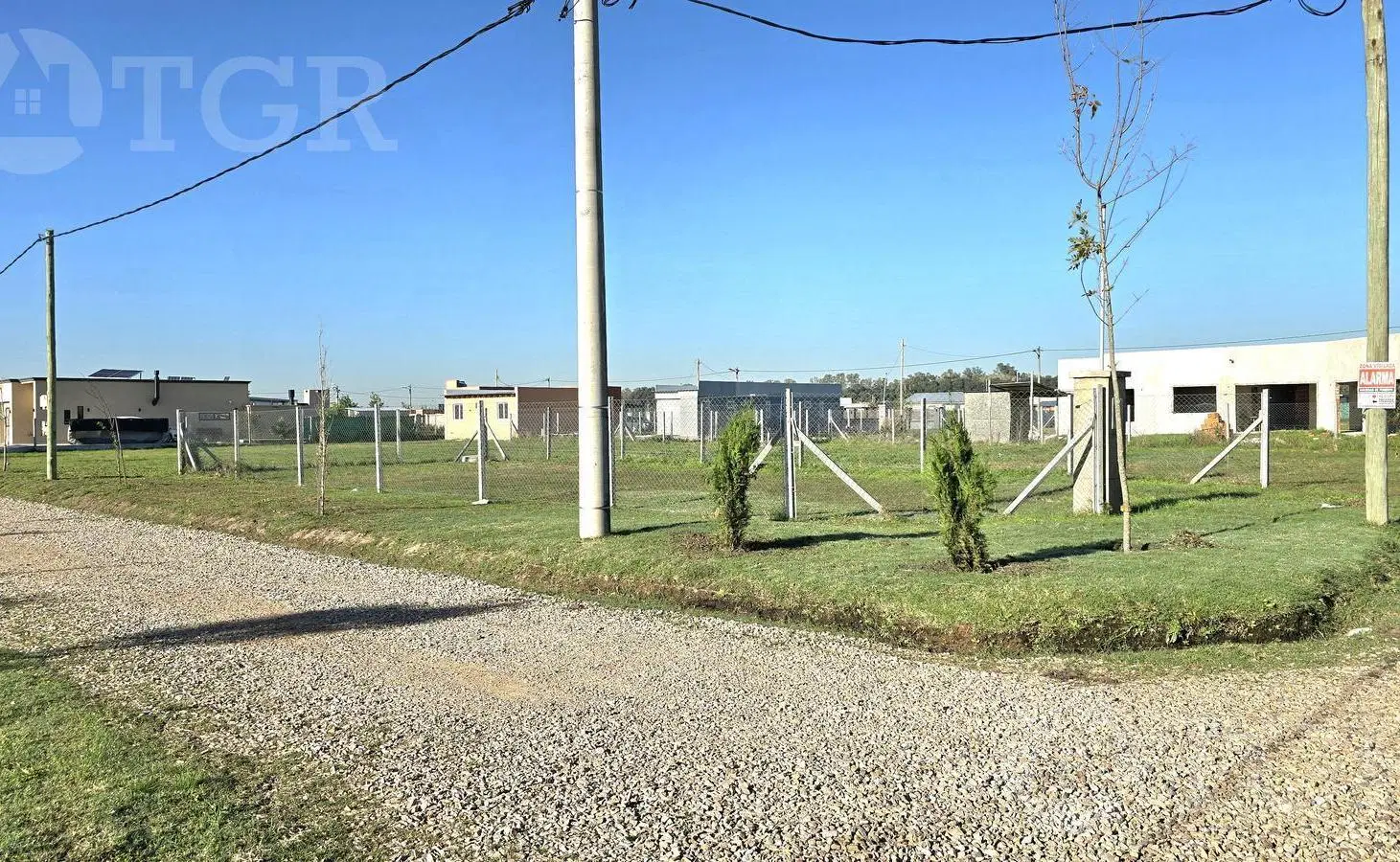 Lote en venta en barrio Estilo Campo Canning 3