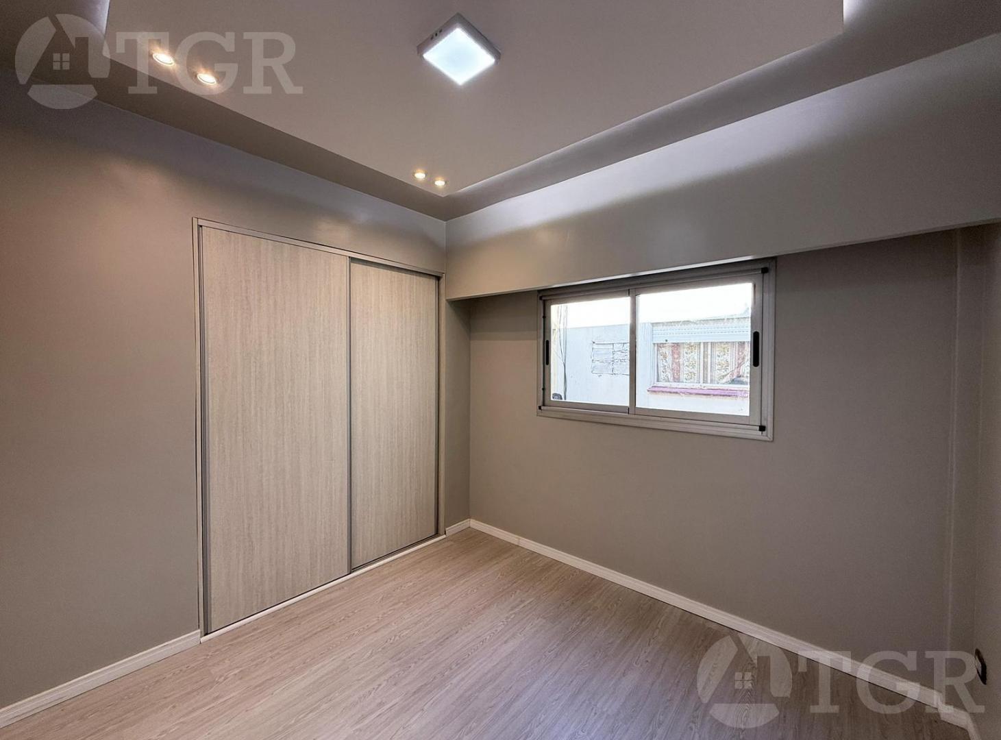 VENTA PH 3 AMBIENTES EN LANÚS!!! "TOTALMENTE RECICLADO A NUEVO "