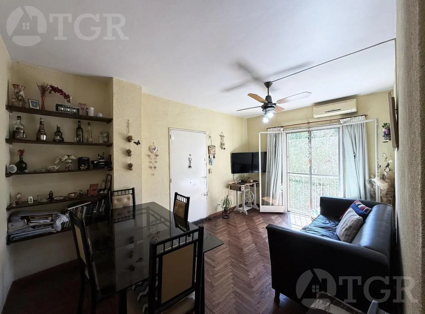 Departamento en venta 4 ambientes con Cochera. Segundo piso 1