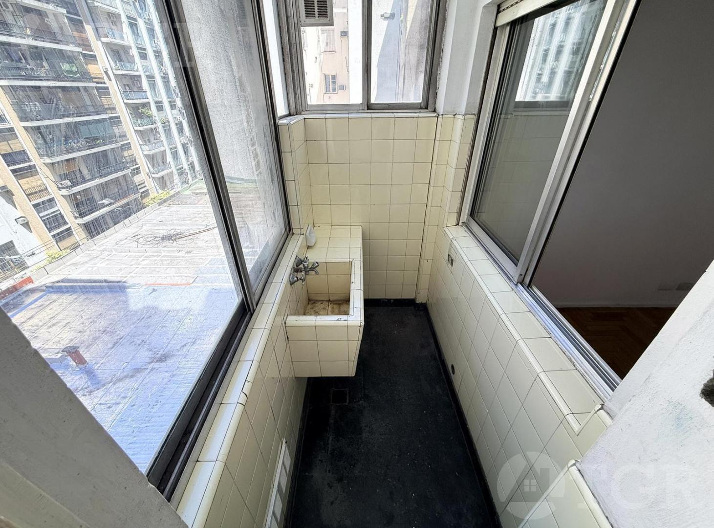 Venta Precioso monoambiente, muy luminoso, en Balvanera