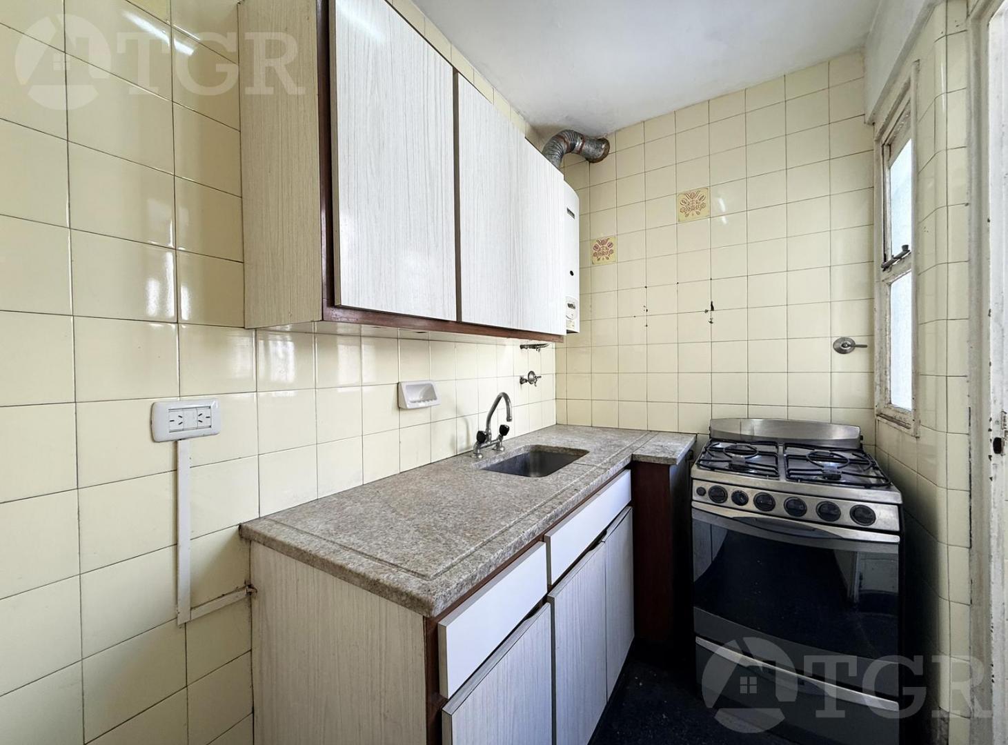 Venta Precioso monoambiente, muy luminoso, en Balvanera