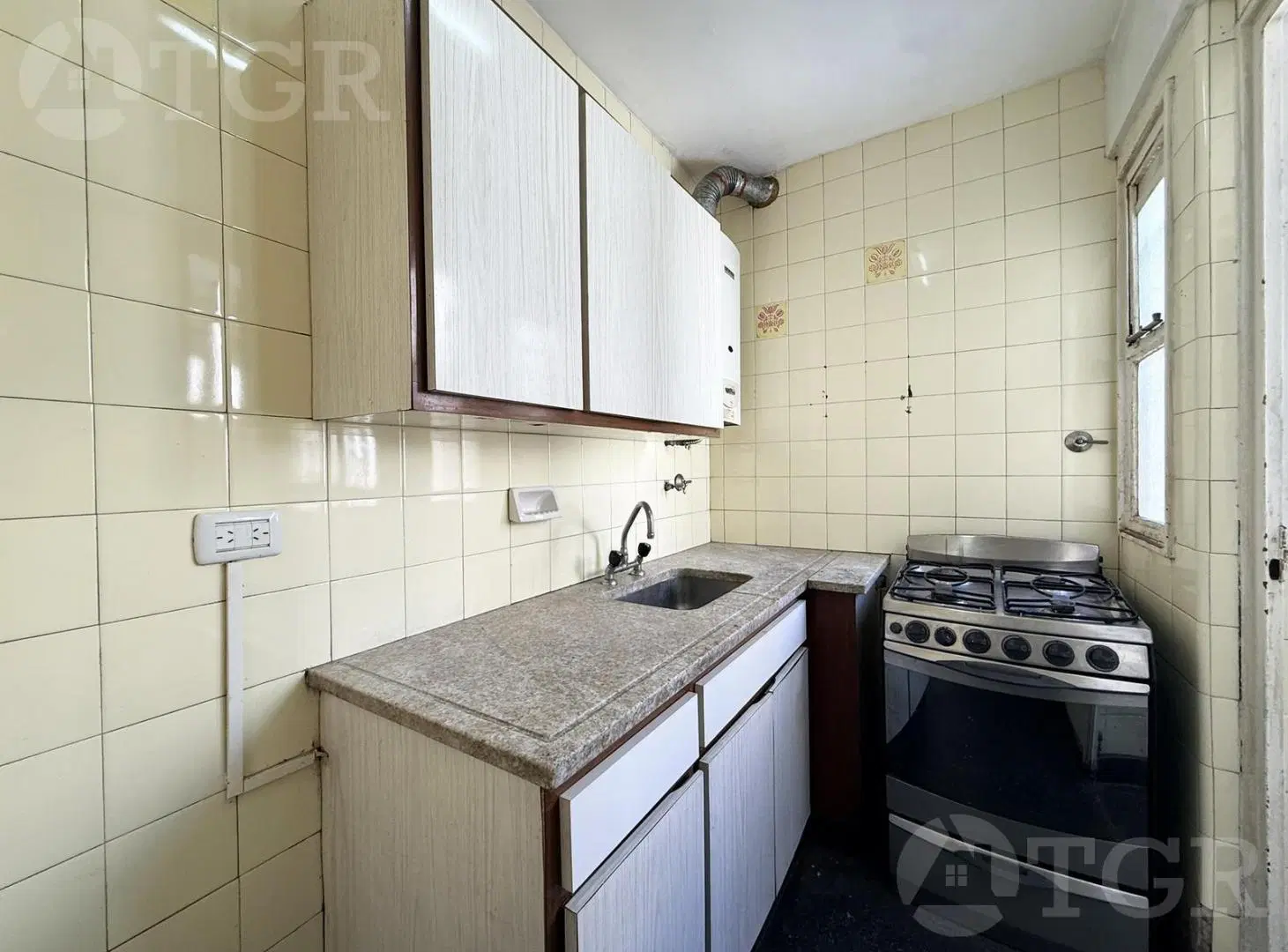 Venta Precioso monoambiente, muy luminoso, en Balvanera 8