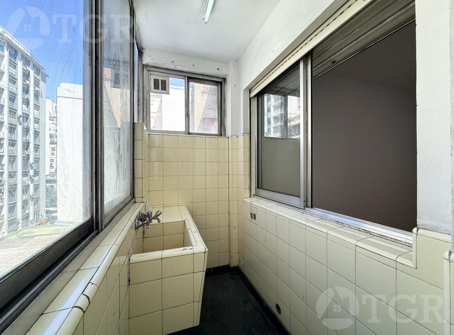 Venta Precioso monoambiente, muy luminoso, en Balvanera