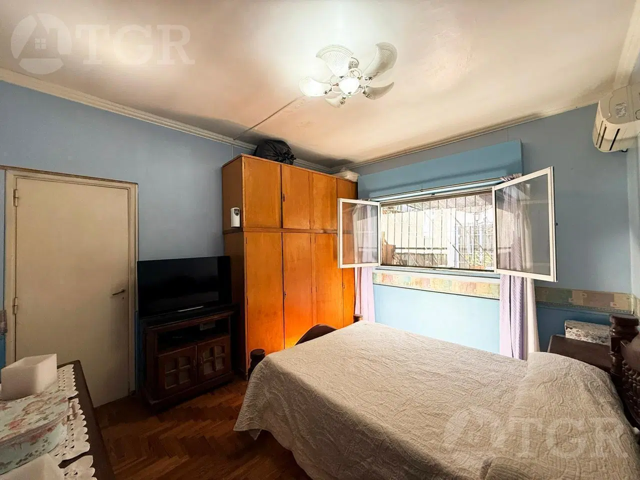 Venta Casa de 4 ambientes en Jose León Suarez 4